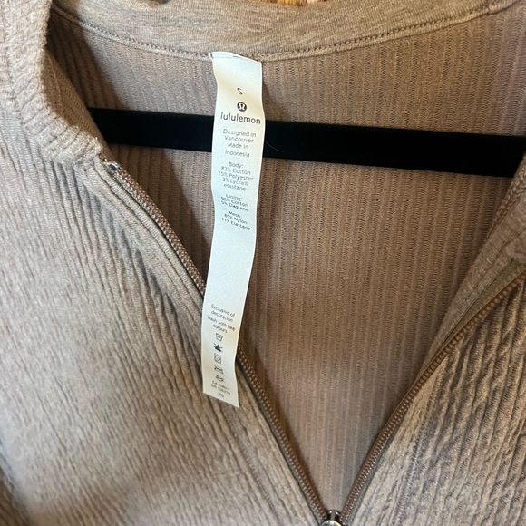 Lululemon jacket - Picture 3 of 3